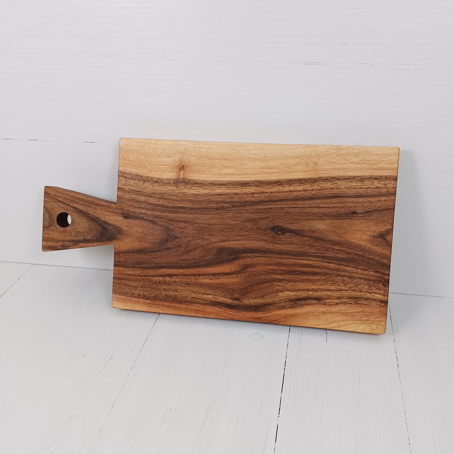 Tagliere Rettangolare con Manico a coda di Rondine 45x22,5cm in Noce