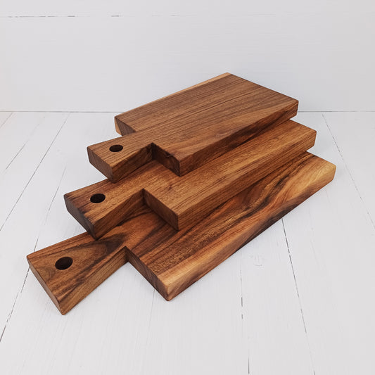 Tagliere Rettangolare con Manico a coda di Rondine 40x20cm in Noce