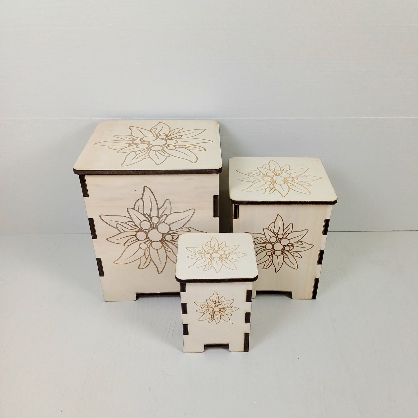 Contenitore in Pioppo - 12cmx8cmx8cm - Stella Alpina