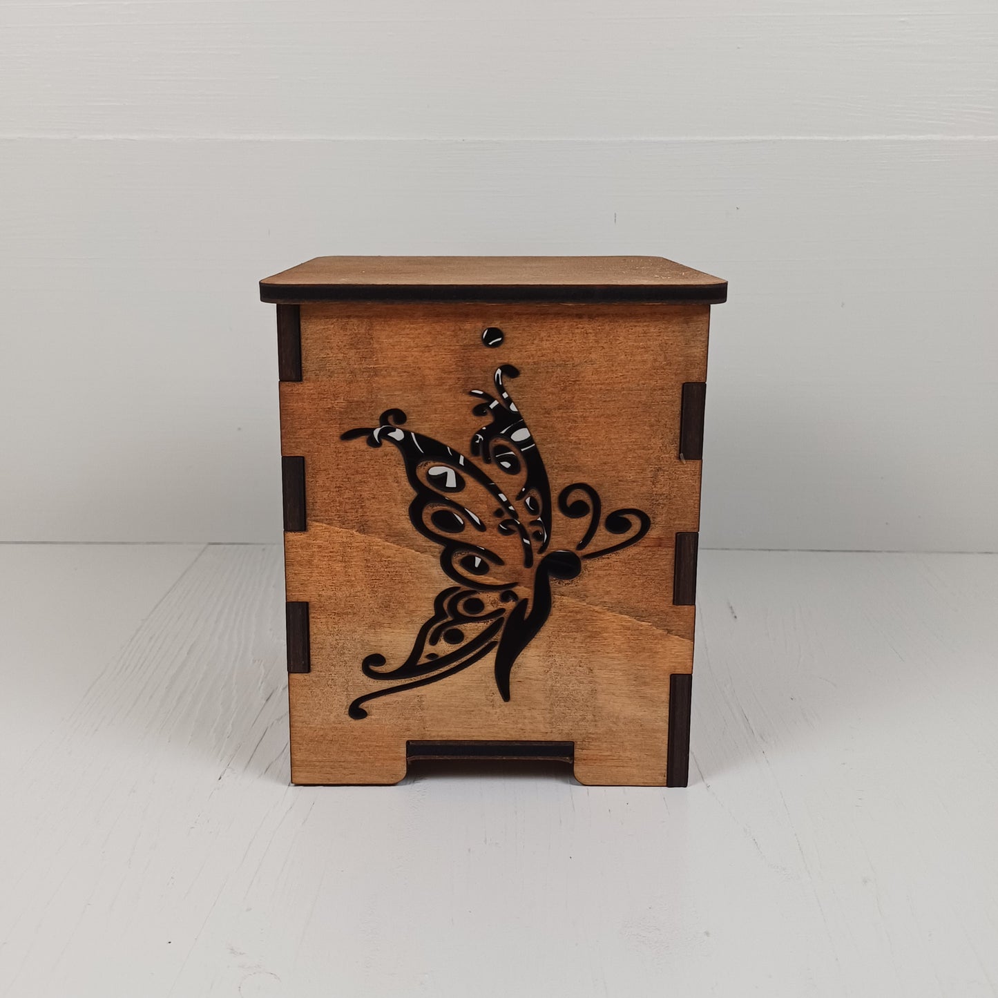 Lanterna in Pioppo - Farfalla - Scuro