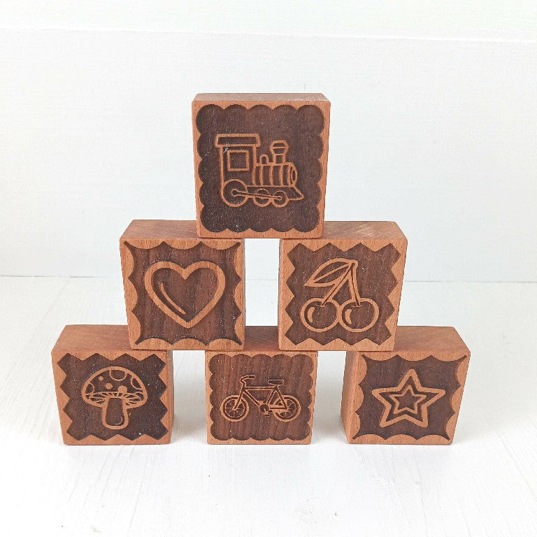 Stampini per Biscotti in Faggio - Set 6 Pezzi - Oggetti